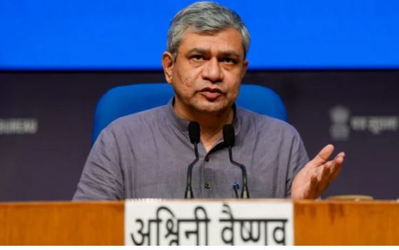 'स्किल इंडिया कार्यक्रम के लिए कैबिनेट ने 8,800 करोड़ रुपये की मंजूरी दी | '